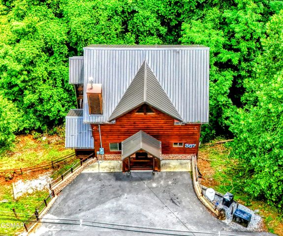 367 Wiley Oakley Drive, Gatlinburg, TN 37738