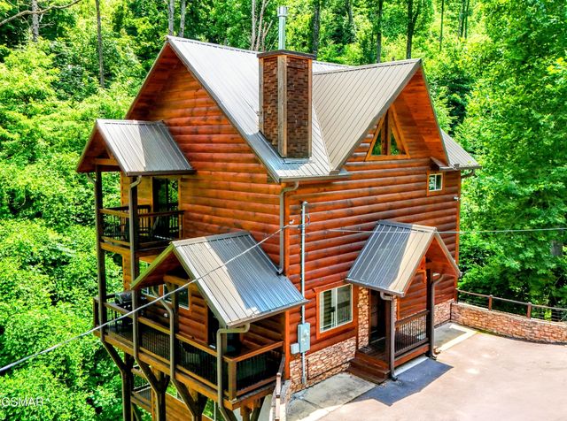 367 Wiley Oakley Drive, Gatlinburg, TN 37738