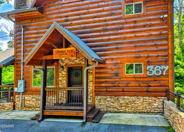 367 Wiley Oakley Drive, Gatlinburg, TN 37738