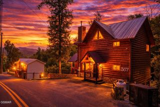 367 Wiley Oakley Drive, Gatlinburg, TN 37738