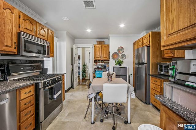 57 Union Street C4021, Montclair, NJ 07042