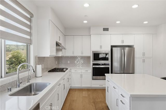 220 Buena Vida Drive 308, Brea, CA 92823