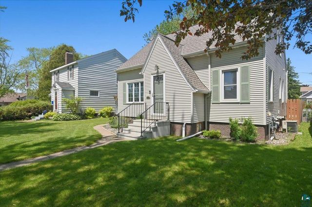 915 N 22nd St, Superior, WI 54880