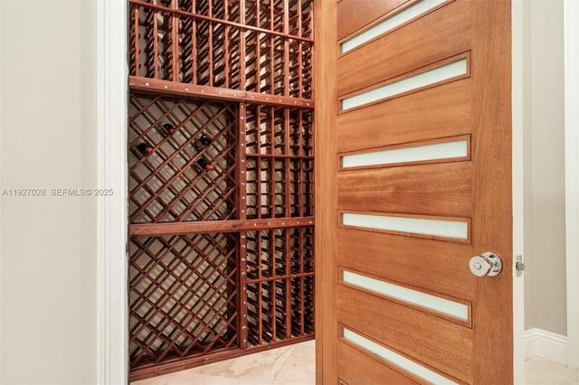 6890 SW 94th St, Pinecrest, FL 33156