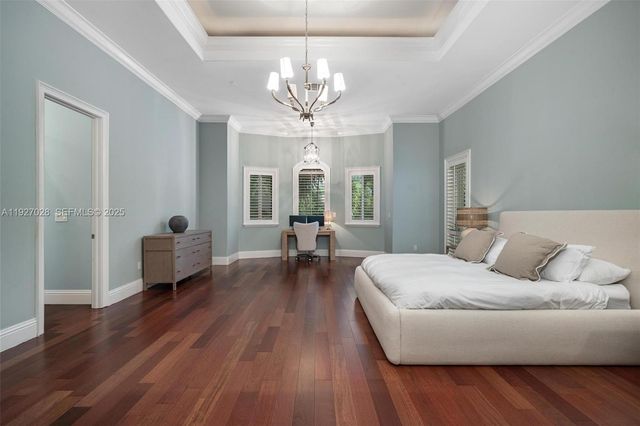 6890 SW 94th St, Pinecrest, FL 33156