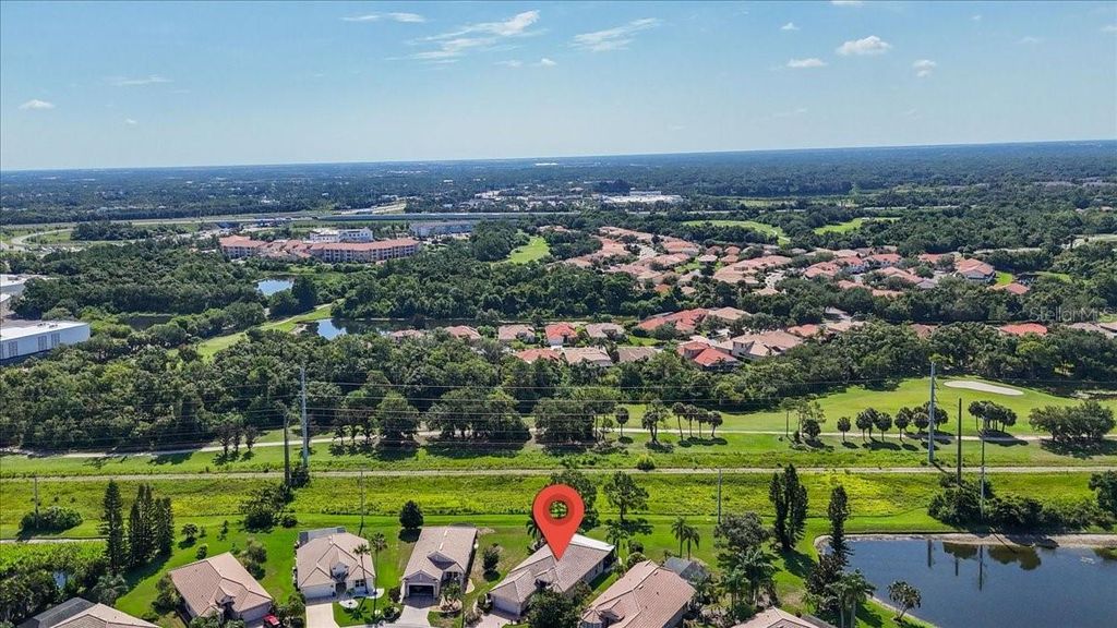 Image 6 of property listing at 7128 DREWRYS BLUFF, Bradenton, FL 34203