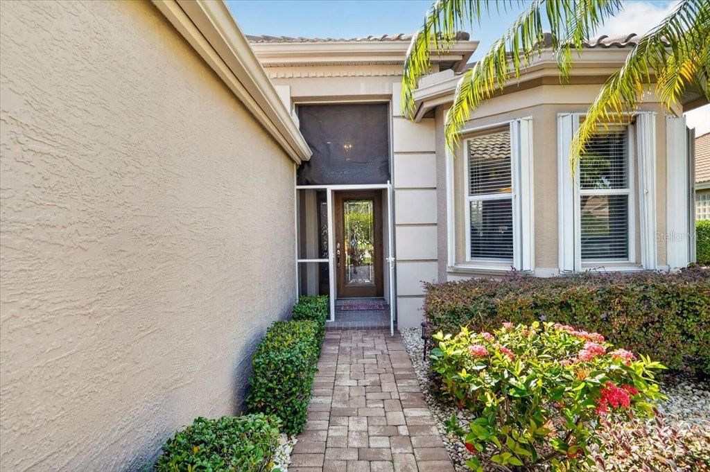 Image 8 of property listing at 7128 DREWRYS BLUFF, Bradenton, FL 34203