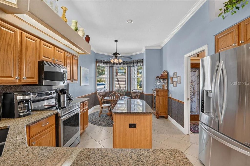 Image 10 of property listing at 7128 DREWRYS BLUFF, Bradenton, FL 34203