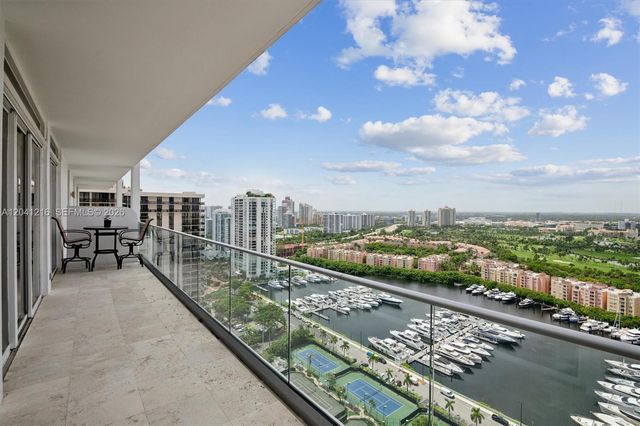 19707 Turnberry Way PHC, Aventura, FL 33180