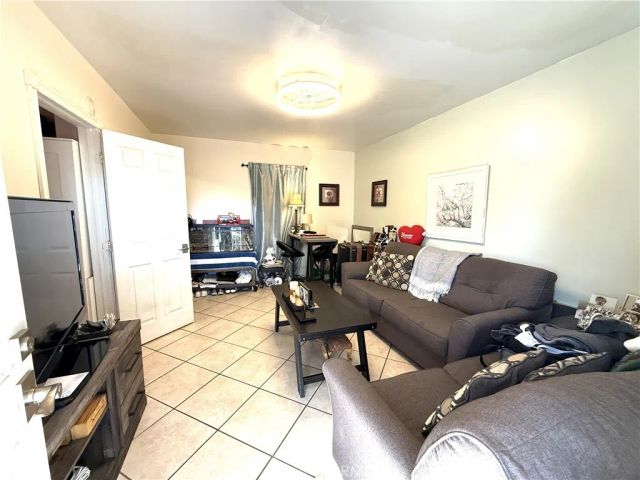 128 Los Angeles, Monrovia, CA 91016