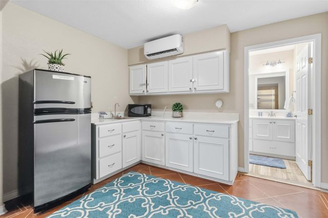 2232 Glenn DR, Canyon Lake, TX 78133