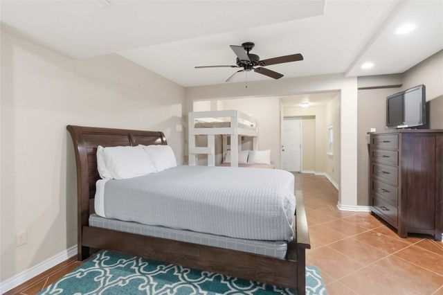 2232 Glenn DR, Canyon Lake, TX 78133