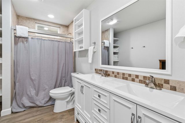 2232 Glenn DR, Canyon Lake, TX 78133