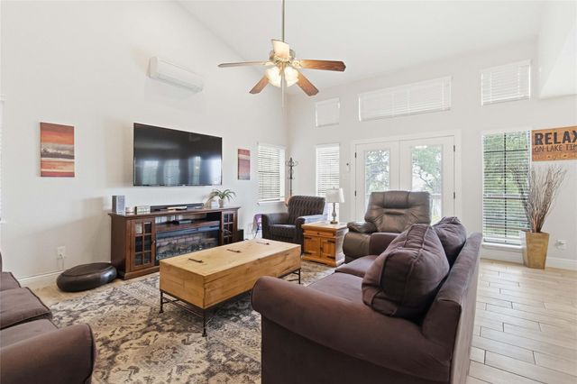 2232 Glenn DR, Canyon Lake, TX 78133