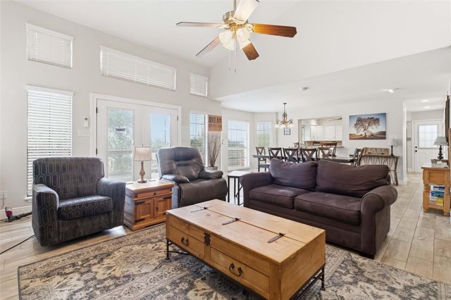 2232 Glenn DR, Canyon Lake, TX 78133