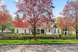 68 Stonewall Circle, West Harrison, NY 10604