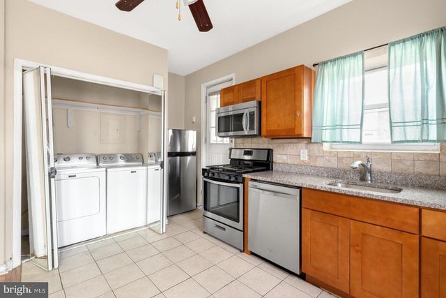 2100 S LAMBERT ST, Philadelphia, PA 19145