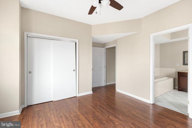 2100 S LAMBERT ST, Philadelphia, PA 19145