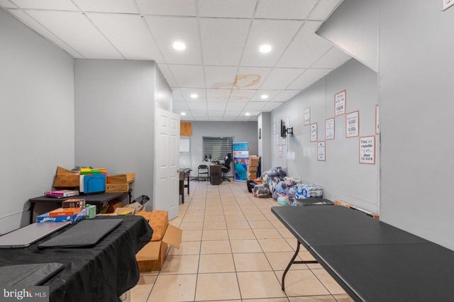 2100 S LAMBERT ST, Philadelphia, PA 19145