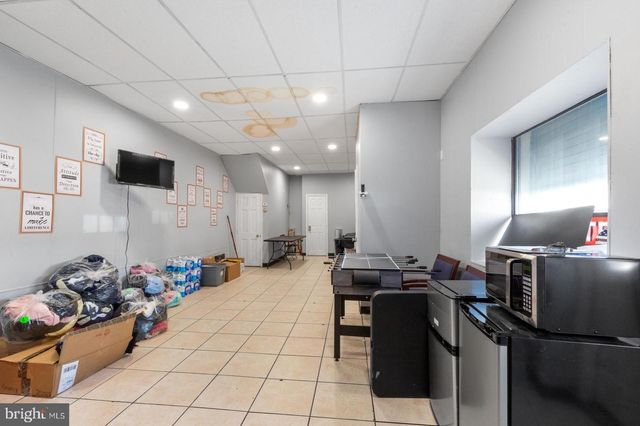 2100 S LAMBERT ST, Philadelphia, PA 19145
