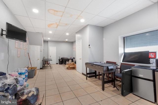 2100 S LAMBERT ST, Philadelphia, PA 19145