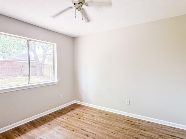 5422 Quail Cove Lane, Houston, TX 77053