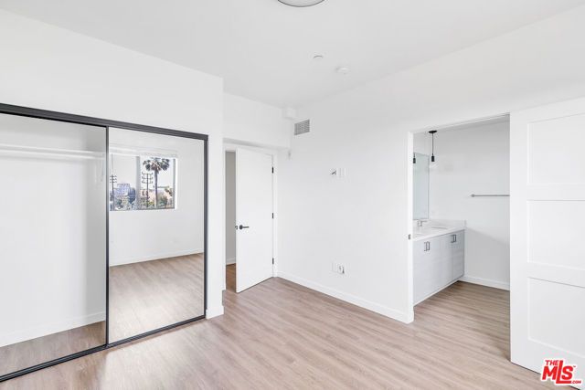 747 Lillian Way 6, Los Angeles, CA 90038