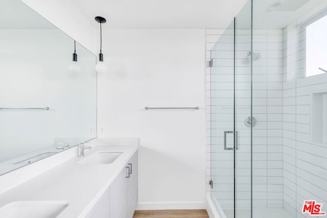 747 Lillian Way 6, Los Angeles, CA 90038