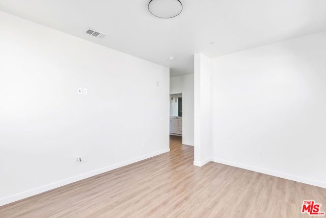 747 Lillian Way 6, Los Angeles, CA 90038