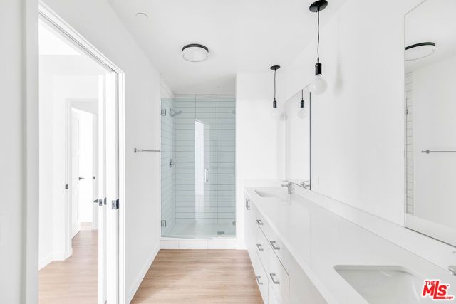 747 Lillian Way 6, Los Angeles, CA 90038