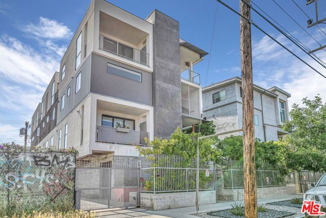 747 Lillian Way 6, Los Angeles, CA 90038