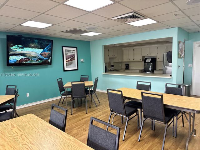 10434 Sunrise Lakes Blvd 102, Sunrise, FL 33322