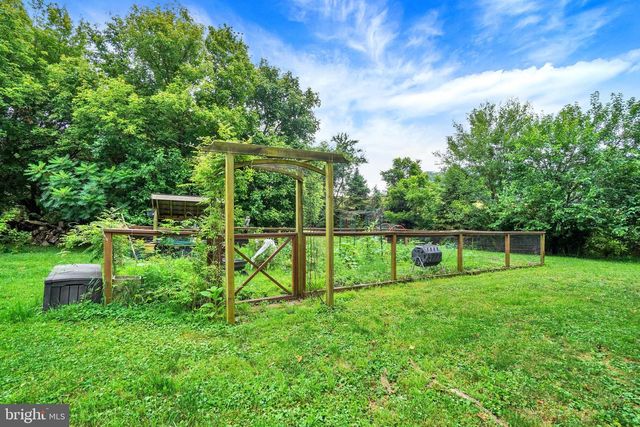 14275 EBAUGH RD, Stewartstown, PA 17363