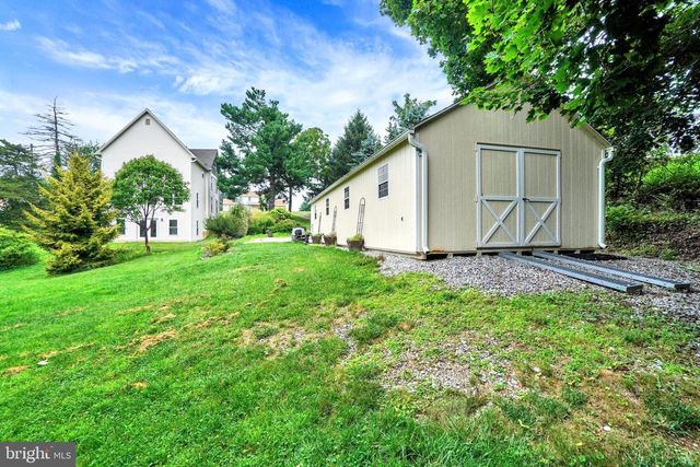 14275 EBAUGH RD, Stewartstown, PA 17363