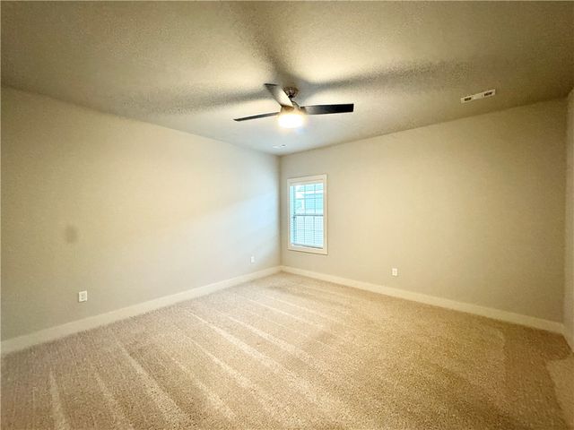 823 NE Heights Lane, Bentonville, AR 72712