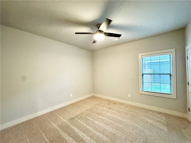 823 NE Heights Lane, Bentonville, AR 72712
