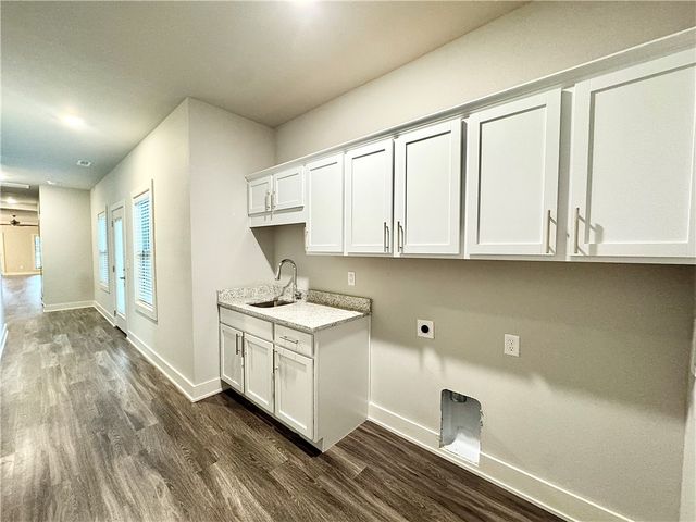 823 NE Heights Lane, Bentonville, AR 72712