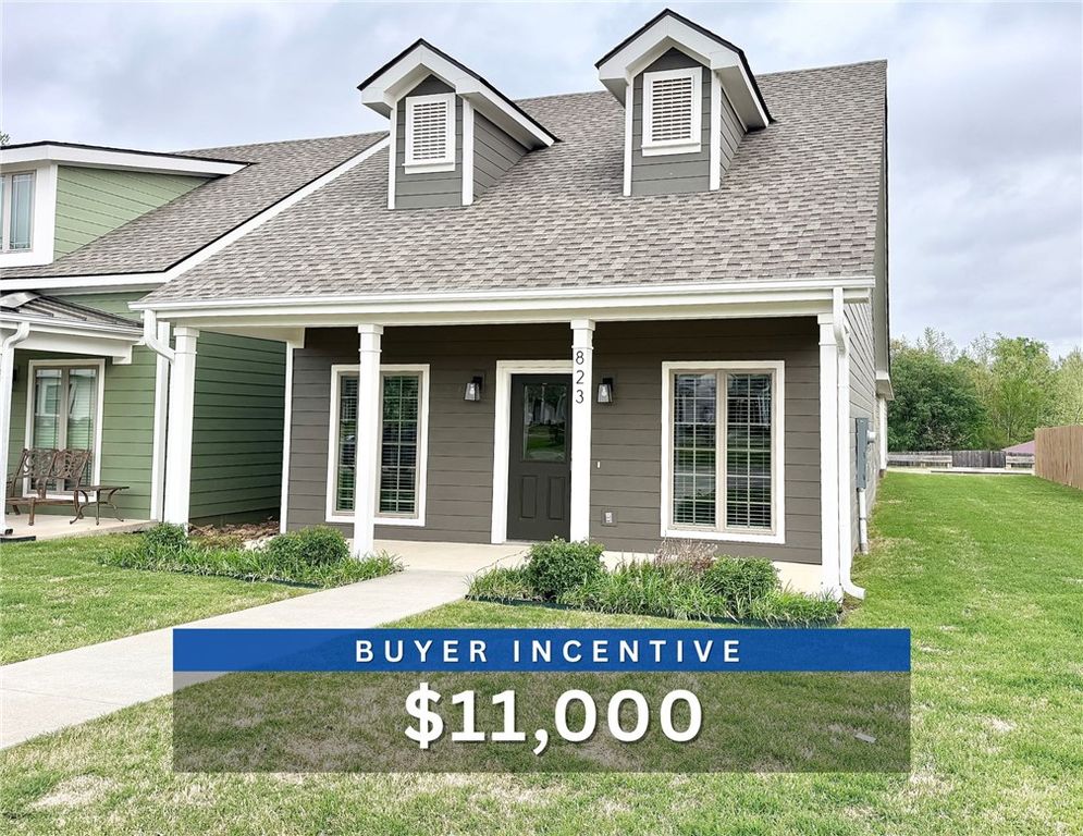 823 NE Heights Lane, Bentonville, AR 72712