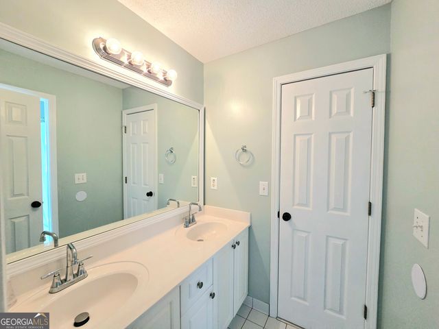 150 Canal Place, Fayetteville, GA 30215