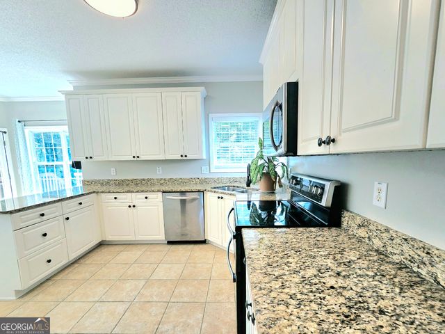 150 Canal Place, Fayetteville, GA 30215