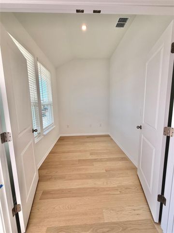 6191 Marsh LN, Buda, TX 78610