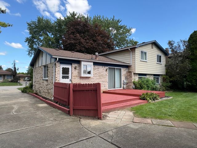 19324 Todd Drive, Clinton Twp, MI 48038