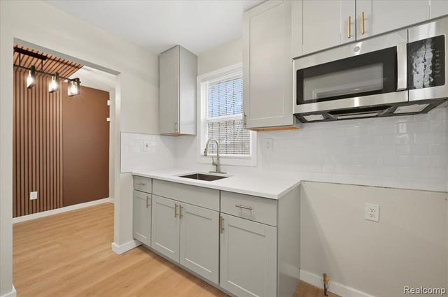 15895 Coram Street, Detroit, MI 48205