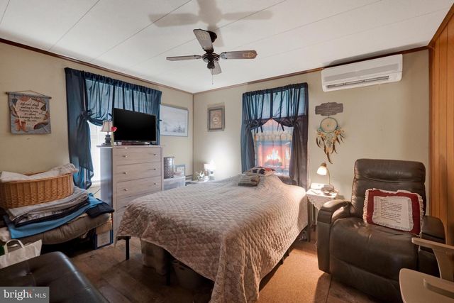 49 N MAIN ST N, Smithsburg, MD 21783
