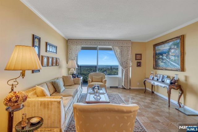 1530 Palisade 23N, Fort Lee, NJ 07024