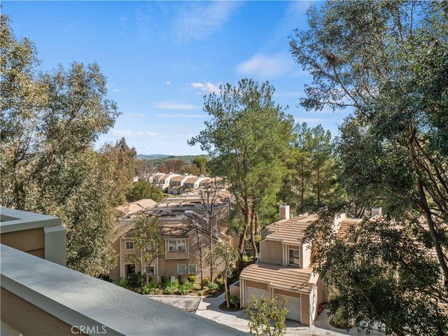 24528 Mcbean Parkway 30, Valencia, CA 91355