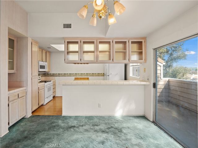 24528 Mcbean Parkway 30, Valencia, CA 91355