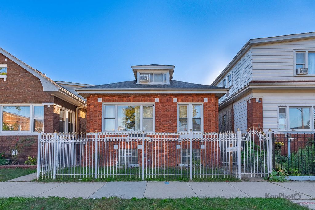 6123 S Washtenaw Avenue, Chicago, IL 60629 — exterior