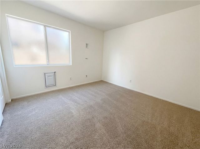 7848 Desert Bell Avenue, Las Vegas, NV 89128