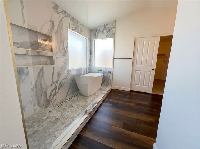 7848 Desert Bell Avenue, Las Vegas, NV 89128